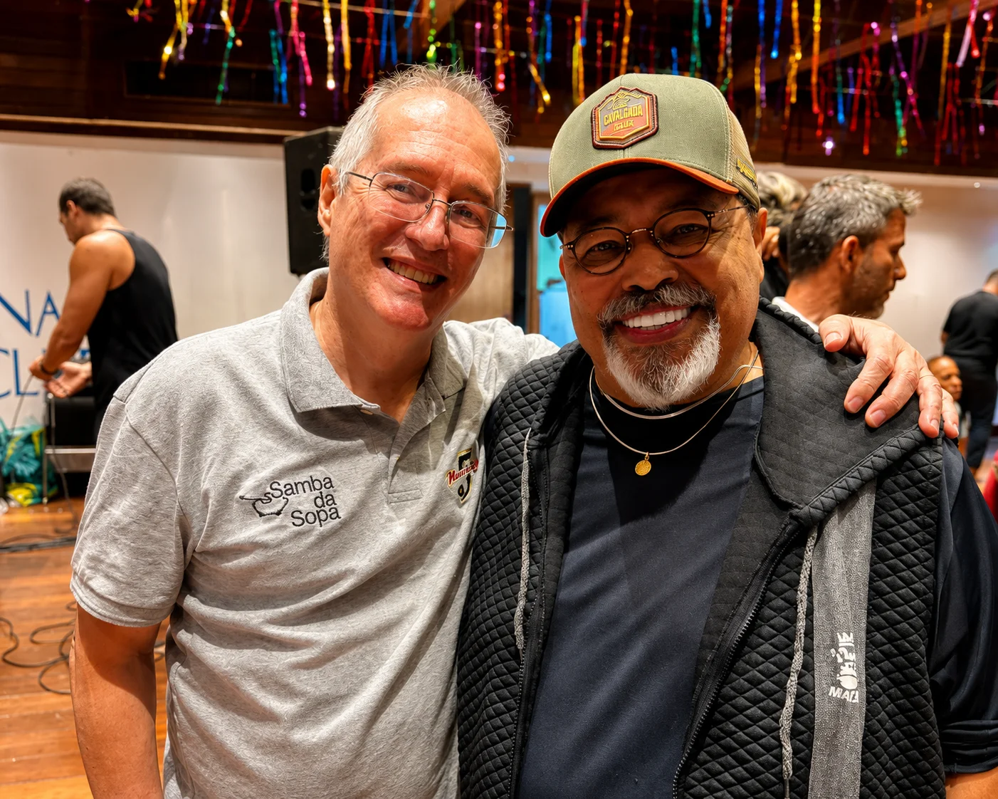 Com Jorge Aragão